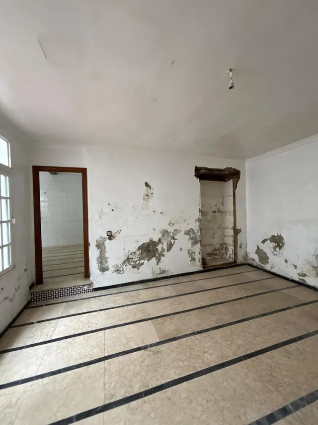 En venta casa a reformar en el centro histórico de San Roque, con local incluido — 10