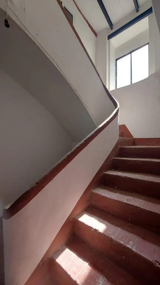Amplia Casa con Terreno en el Corazón de Alcoy — 5
