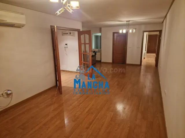*248.000€* INMOBILIARIA LA MANCHA VENDE MAGNÍFICO PISO REFOR - foto 3