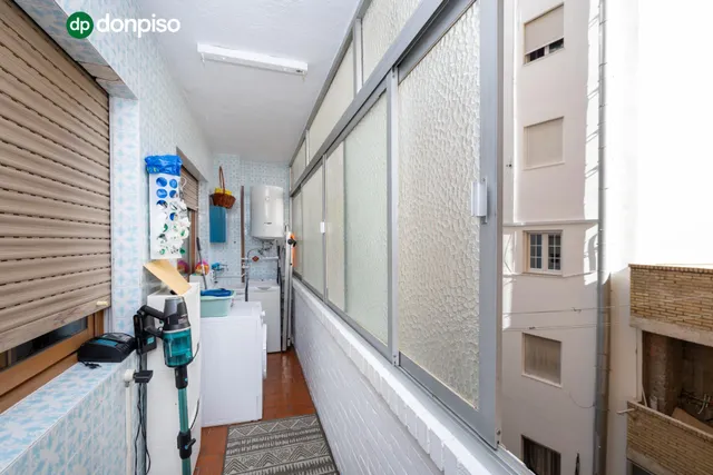Piso y cochera en venta junto Acera de Darro. — 10