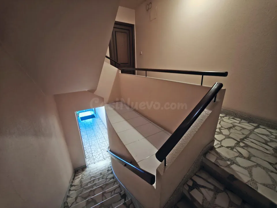 Dos locales para convertir en viviendas en Portanova, Ferrol