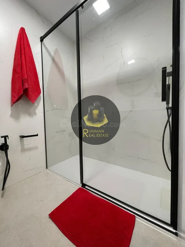 EST / ERASMUS / Piso de CINCO Dormitorios en la zona del REA - foto 2