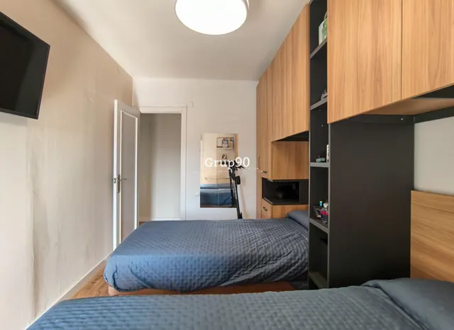 PISO DE 111 M2 TOTALMENTE REFORMADO CON 2 BALCONES JUNTO AL PASSEIG DE RONDA — 36