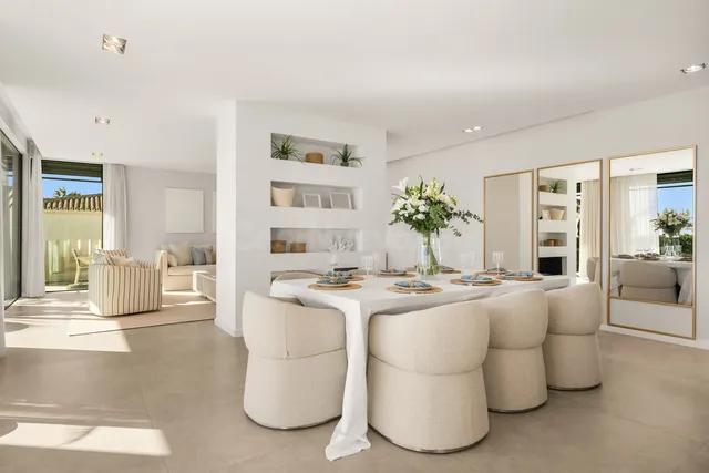 Chalet 5 habitaciones 552m² en venta - Costa Del Sol — 5