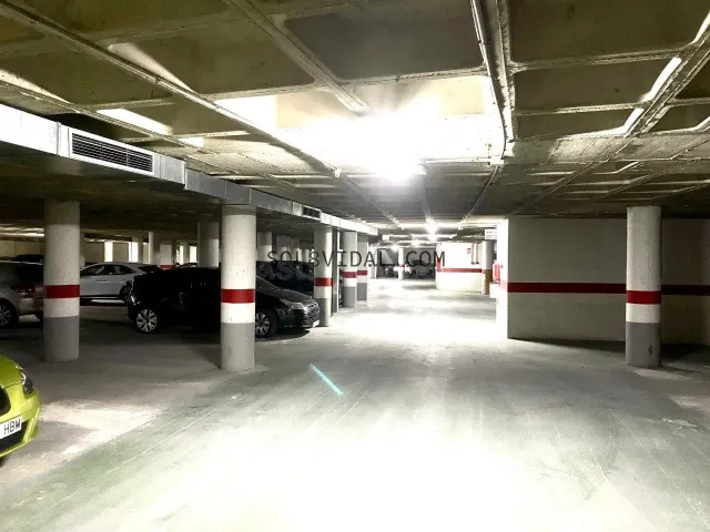 SOL8VIDAL VENDE garaje en edificio de lujo en la redonda de  - foto 5