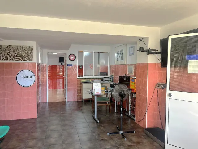 VENTA AMPLIO LOCAL COMERCIAL ARROYO DE LA MIEL — 3