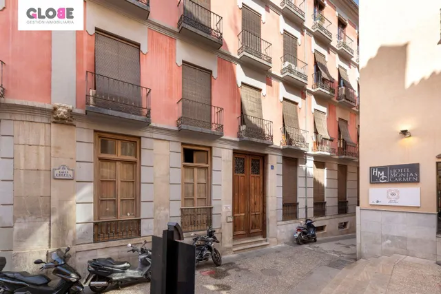 LOCAL EN VENTA JUNTO PLAZA ISABEL LA CATÓLICA — 15