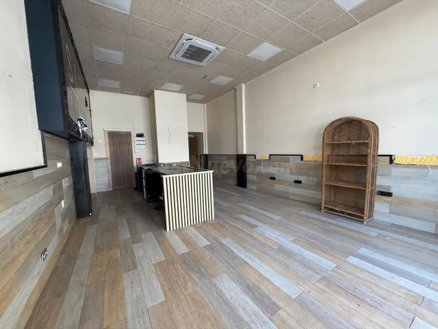Local Comercial en Venta en Benidorm - Zona Levante - foto 2