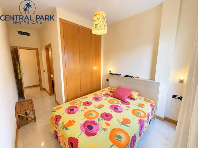 Vivienda en el centro de Salou, junto al paseo Miramar y club Náutico. — 12