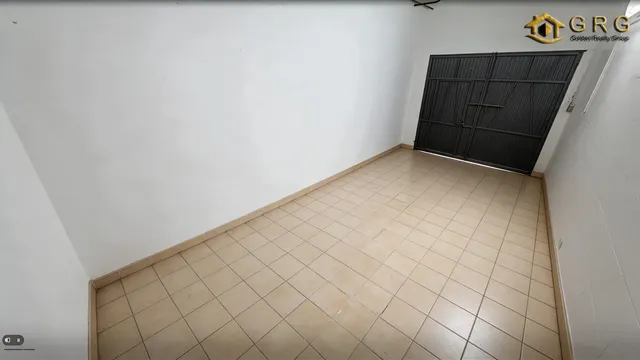 ¡¡ESPECTACULAR!! Adosada de esquina de 223 m2 con patio, terraza y garaje — 35