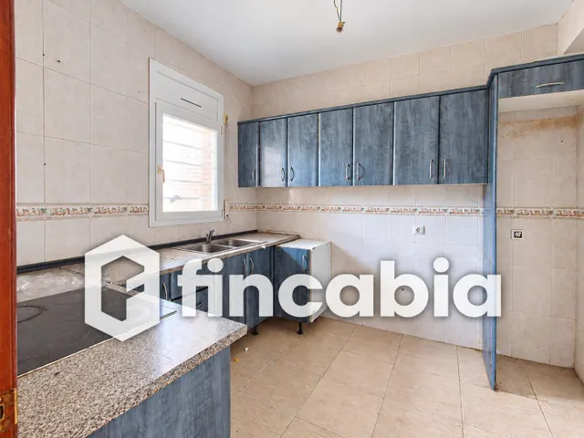 Casa independiente para reformar con jardín y garaje en Maçanet de la Selva — 35