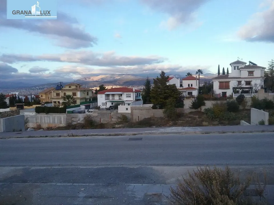 PARCELA 502 M2 EN P-12 LA ZUBIA