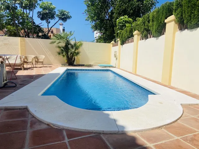 Villa 3 habitaciones 203m² en alquiler - Centro — 32