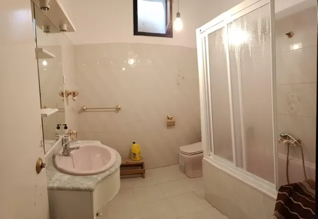 CASA FAMILIAR EN FINES ( ALMERÍA) DE 7 habitaciones. — 30