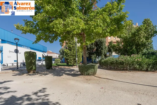 Encantadora Casa Reformada en Ogijares con Vistas y Espacios para Disfrutar — 47
