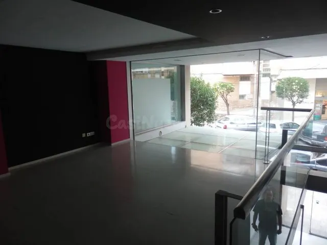 Local comercial en alquiler - foto 2