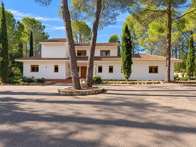 Exclusivo Chalet en Urbanización Helios, Ontinyent - ¡Tu refugio soñado! — 2