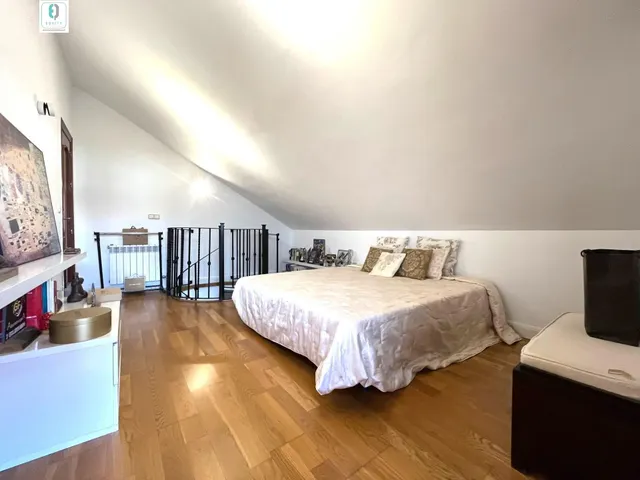 PRECIOSO ÁTICO DÚPLEX EN LA MEJOR ZONA DE LA ZUBIA — 18