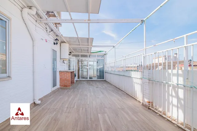 Atico muy amplio con gran terraza en Arabial — 32
