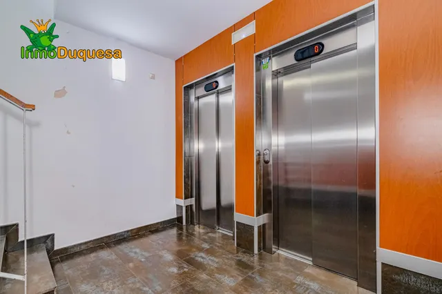 Ático duplex con terraza de 61 m2, plaza de aparcamiento, trastero, piscina comunitaria, padel - PTS. — 30