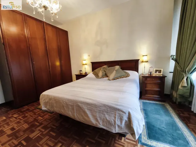 ¡5 habitaciones Y 2 BAÑOS EN PLENO CENTRO! 144 m2 EN CALLE GENERAL ÁLAVA — 23