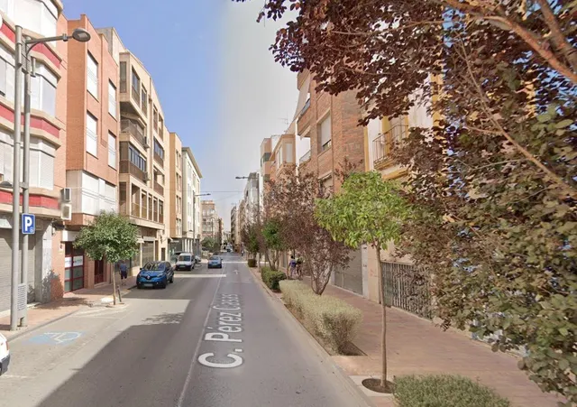 VENTA EDIFICIO DE 3 VIVIENDAS Y BAJO COMERCIAL EN SAN JOSE - - foto 2