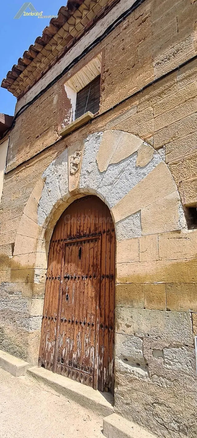 Casa solar de 1588 llena de historia en Loscorrales - foto 2