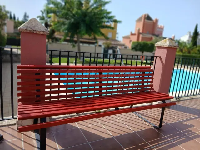 Gran vivienda en campo de golf con terraza y piscina. - foto 5