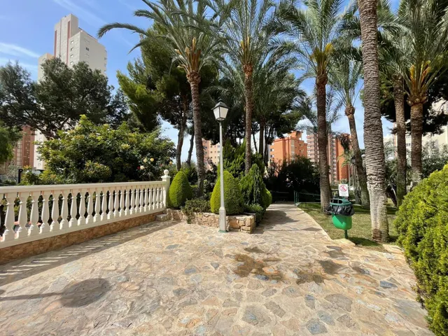 Apartamento de 1 dormitorio con piscina y parking incluido en rincón de loix, Benidorm — 11