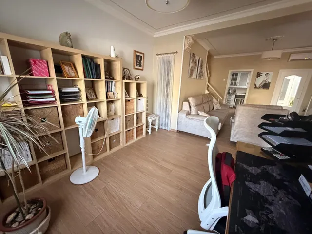 Acogedora Casa en Avenida de Pruna con Espacios Amplios y Confortables!! — 10