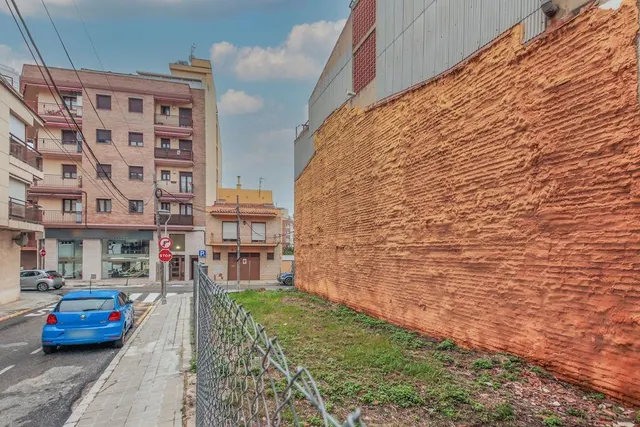 Parcela urbana con 510 m2t para proyecto residencial en el Vendrell — 9