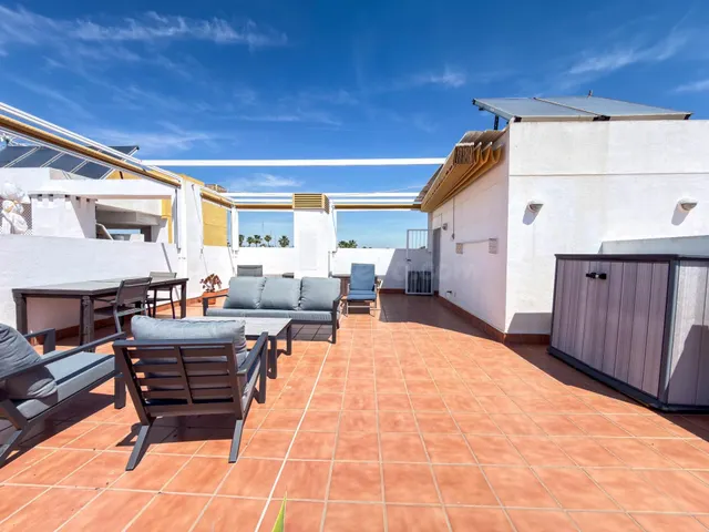 Exclusivo Ático con Vistas Panorámicas y Gran Solárium en Vi - foto 4