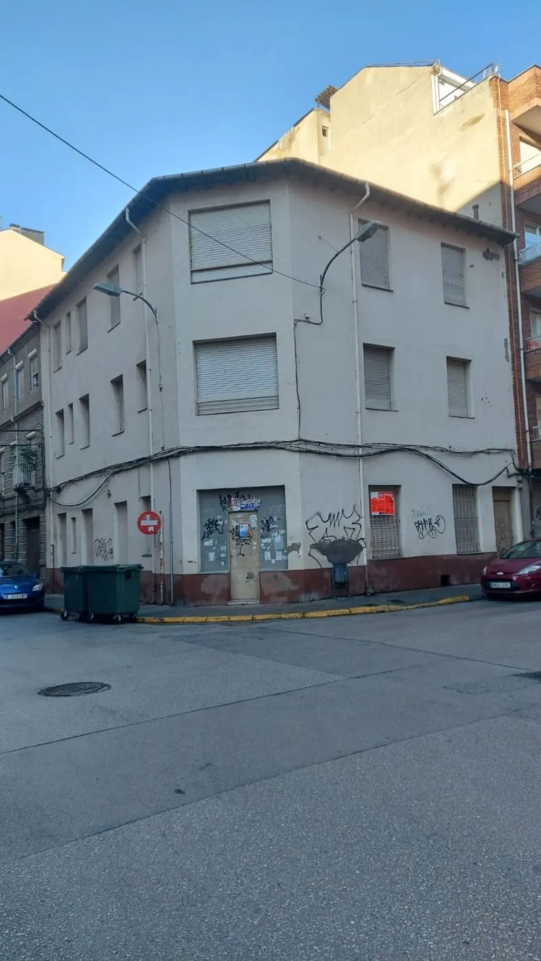 EDIFICIO PARA REFORMAR EN EL CENTRO