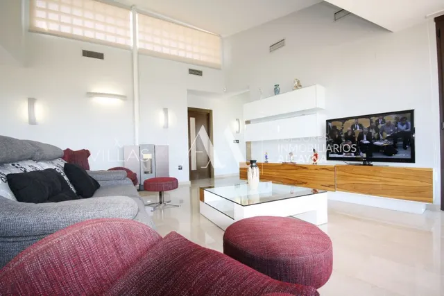 VILLA DE LUJO EN LA ALCAYNA - foto 4