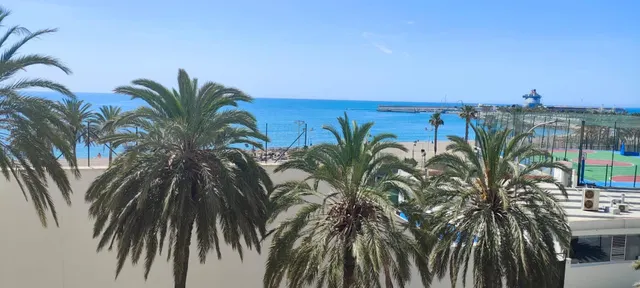Oportunidad única en primera línea de playa – Paseo de la Farola, La Malagueta (Málaga) — 17