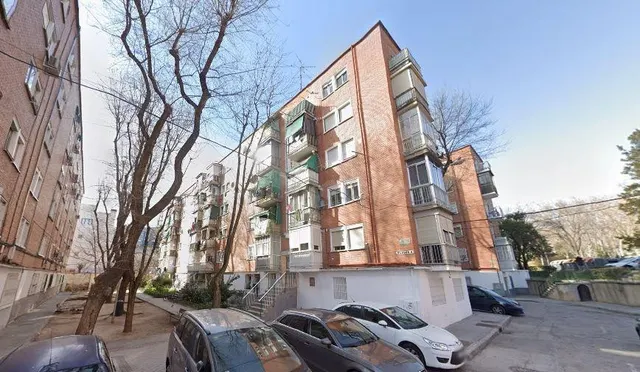 SE VENDE piso OKUPA en C Litos 7 de Madrid - foto 3