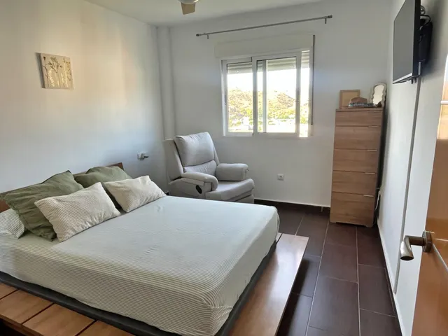 ¡TOTALMENTE REFORMADO Y AMUEBLADO! Piso con terraza y vistas despejadas en Alegría de la Huerta, Ciudad Jardín — 10