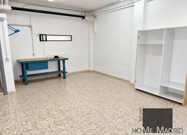 ESTUDIO HOME MADRID OFRECE local comercial de 36 m2, a pie de calle en el barrio de Ciudad Lineal. — 2