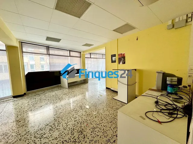 Local Economico en Alquiler — 18