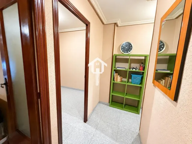 Piso para reformar en venta en Alicante. zona de los ángeles, 2 habitaciones, salón, baño con bañera, 50m2, segunda planta sin ascensor. — 9