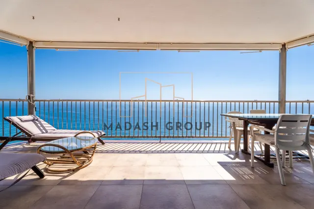 Piso en Cap Salou en primera línea de mar con acceso privado