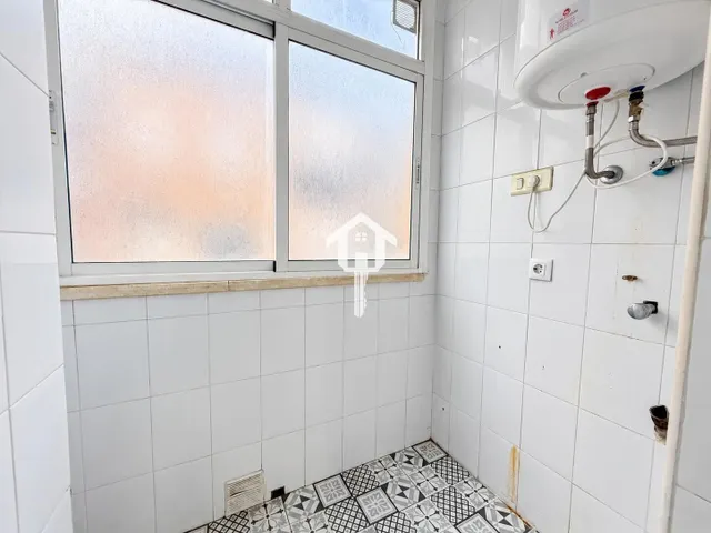 PISO EN VENTA EN ALICANTE. ZONA DE LA FLORIDA. 79m2, 2 habitaciones, 1 BAÑO, AMPLIO PATIO, PRIMERA PLANTA CON ASCENSOR. — 15