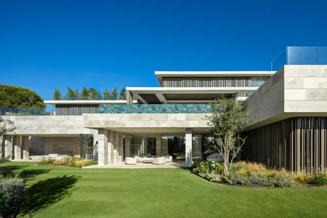 VILLA DE LUJO EN LA RESERVA DE SOTOGRANDE CON VISTAS AL MAR — 2