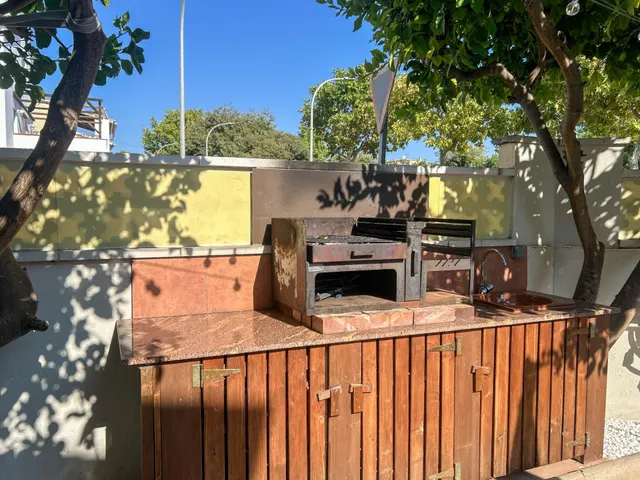 Chalet esquinero con apartamento independiente y piscina en Sant Pere de Ribes — 7