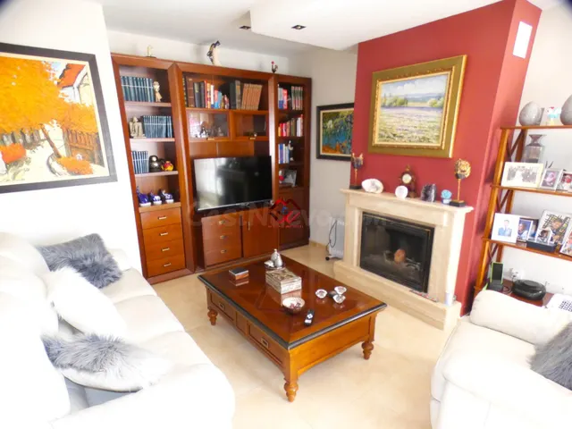 PRECIOSO CHALET CON JARDÍN A SOLO 300 M DE LA PLAYA DEL ALAM - foto 3