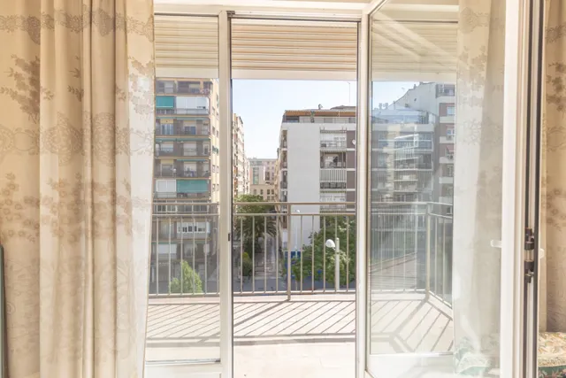Piso con terraza y gran potencial junto a Camino de Ronda — 7