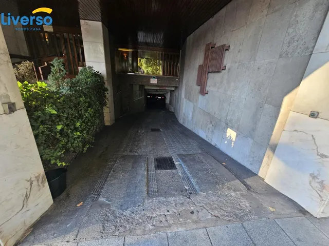 Espectacular pisazo en pleno centro, impresionantes vistas, no dudes en visitarlo!!! — 42