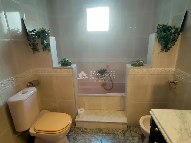 SE VENDE PISO AMPLIO EN BUEN ESTADO EN ZONA CENTRO DE ASPE — 8