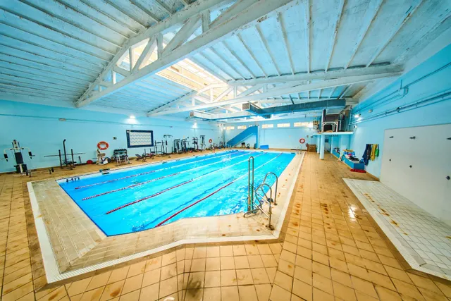 Piso Alminares del Genil, pisazo de 195 m2 con piscina, sauna y gimnasio — 32