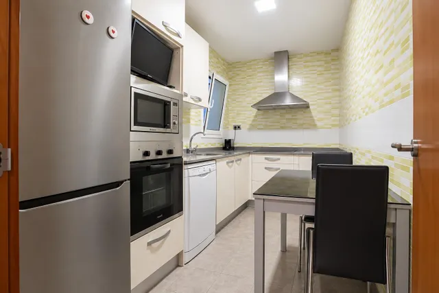 Casa en Reus con garaje para 4 coches, terraza y barbacoa — 10